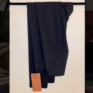 Black seamless, high rise leggings